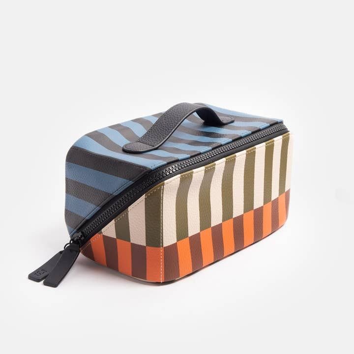 Stripe diagonal zip washbag