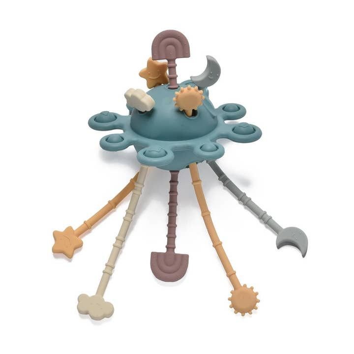 Wooden pulling toy, blue
